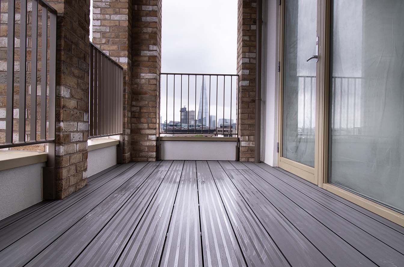 balcony-grey-aluminium-decking