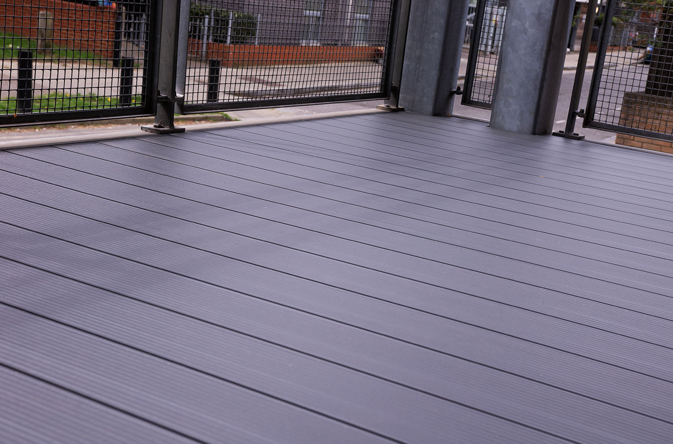 balcony-refurbishment-grey-aluminium-decking