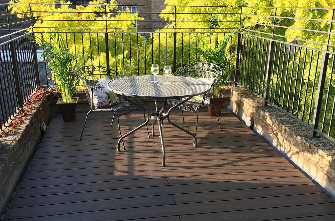 balcony-terrace-brown-composite-decking