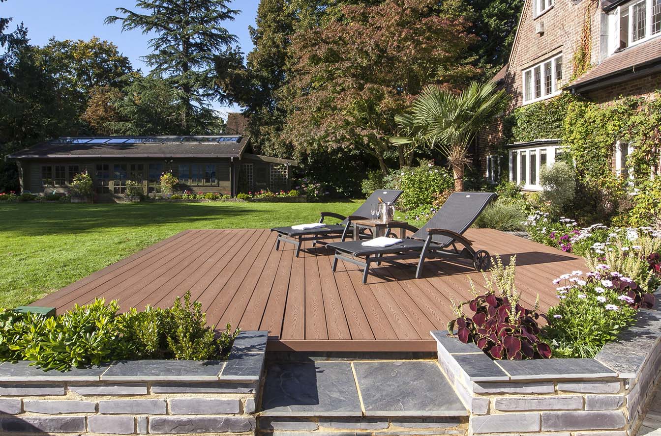 garden-patio-brown-composite-decking