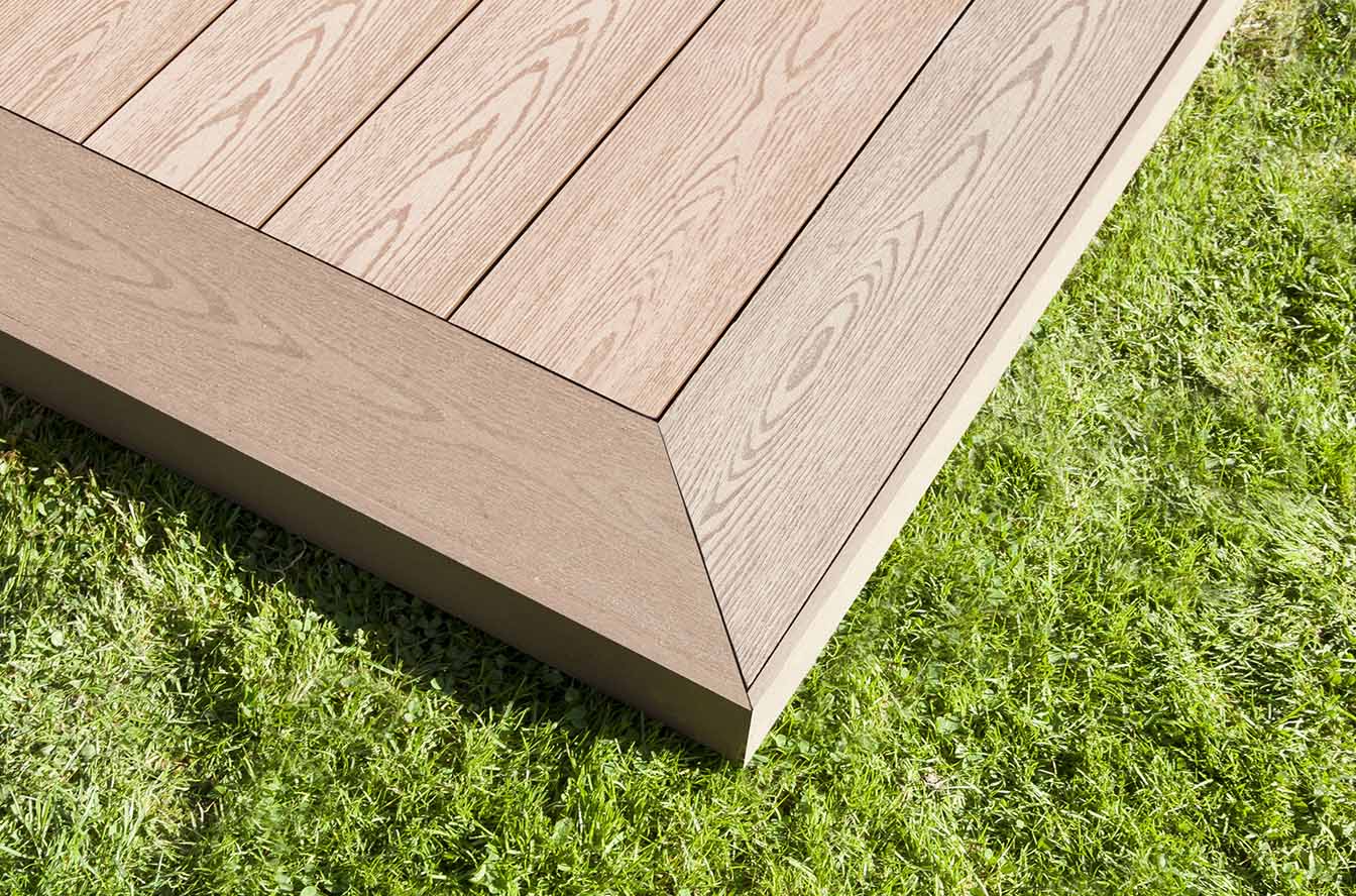 picture-border-brown-composite-decking